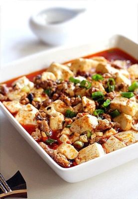  Huaibei Cityn Mapo Tofu -  Tarkkoja makuja täynnä oleva ja kiehtovasti kirjava ruokaelämys!